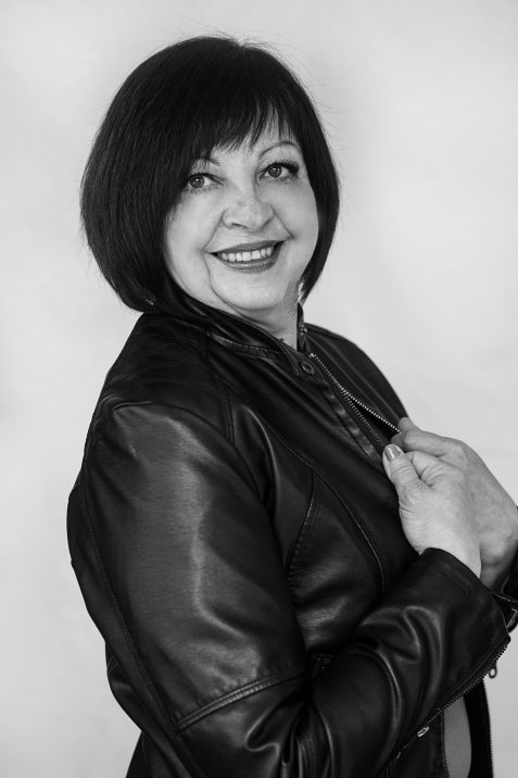 Ilona V.